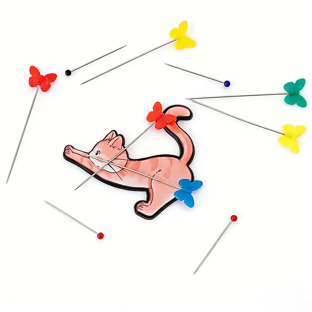FunHandMade - Cat-Shaped Magnetic Needle Minder: Your Crafting Companion